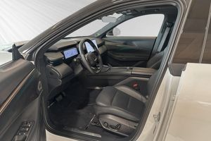 Lynk & Co 08 bild 6