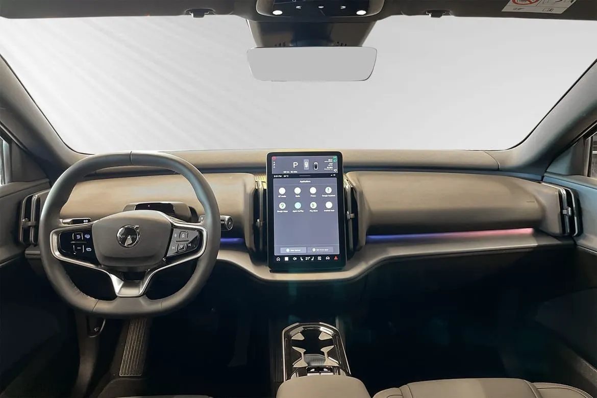 Vehicle image 8