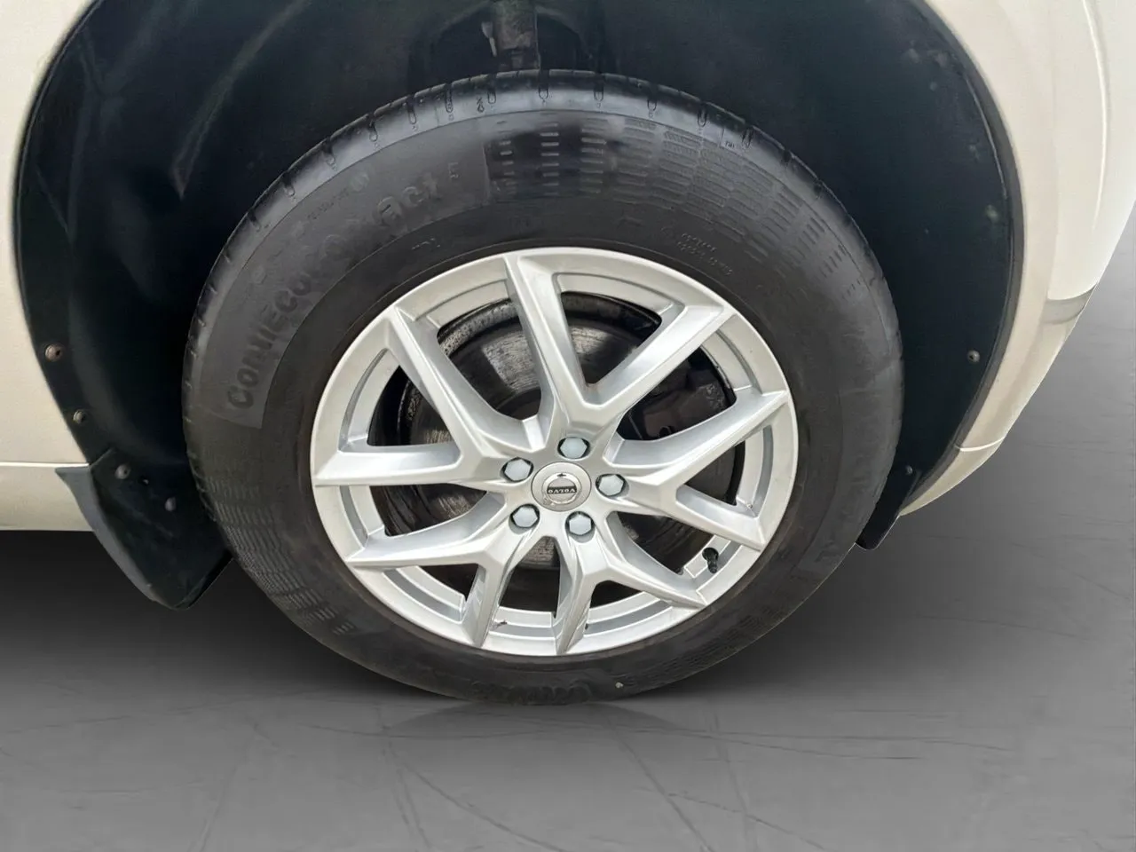 Vehicle image 36