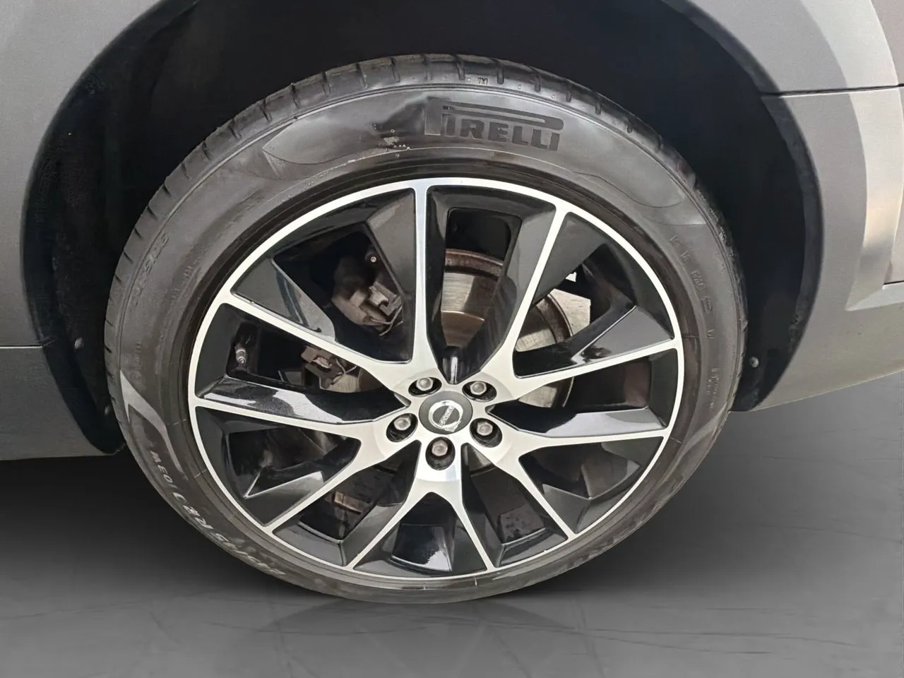 Vehicle image 35