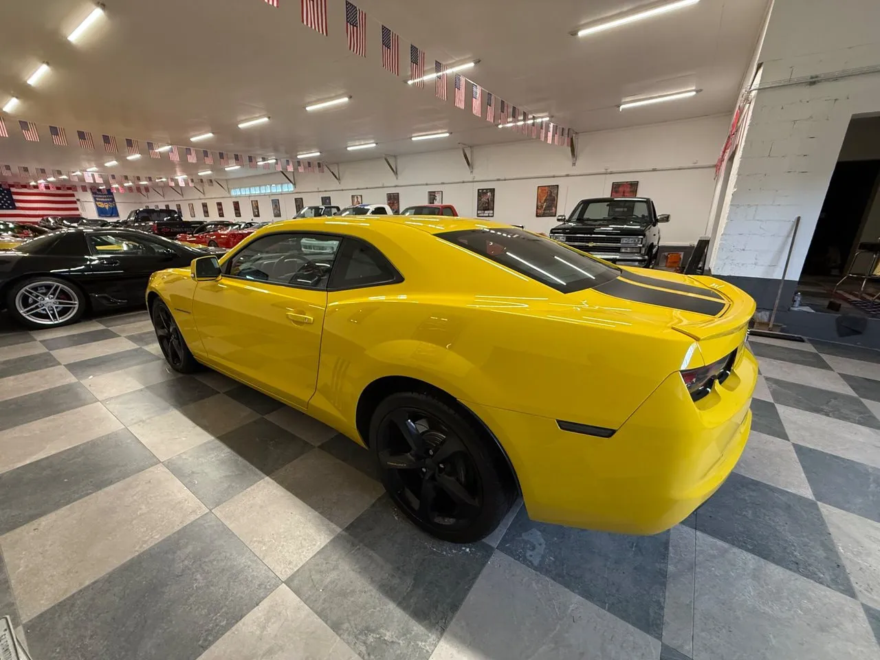 Vehicle image 12