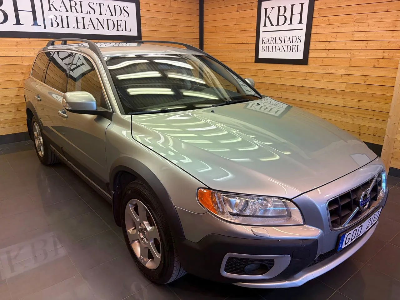 Vehicle image 7