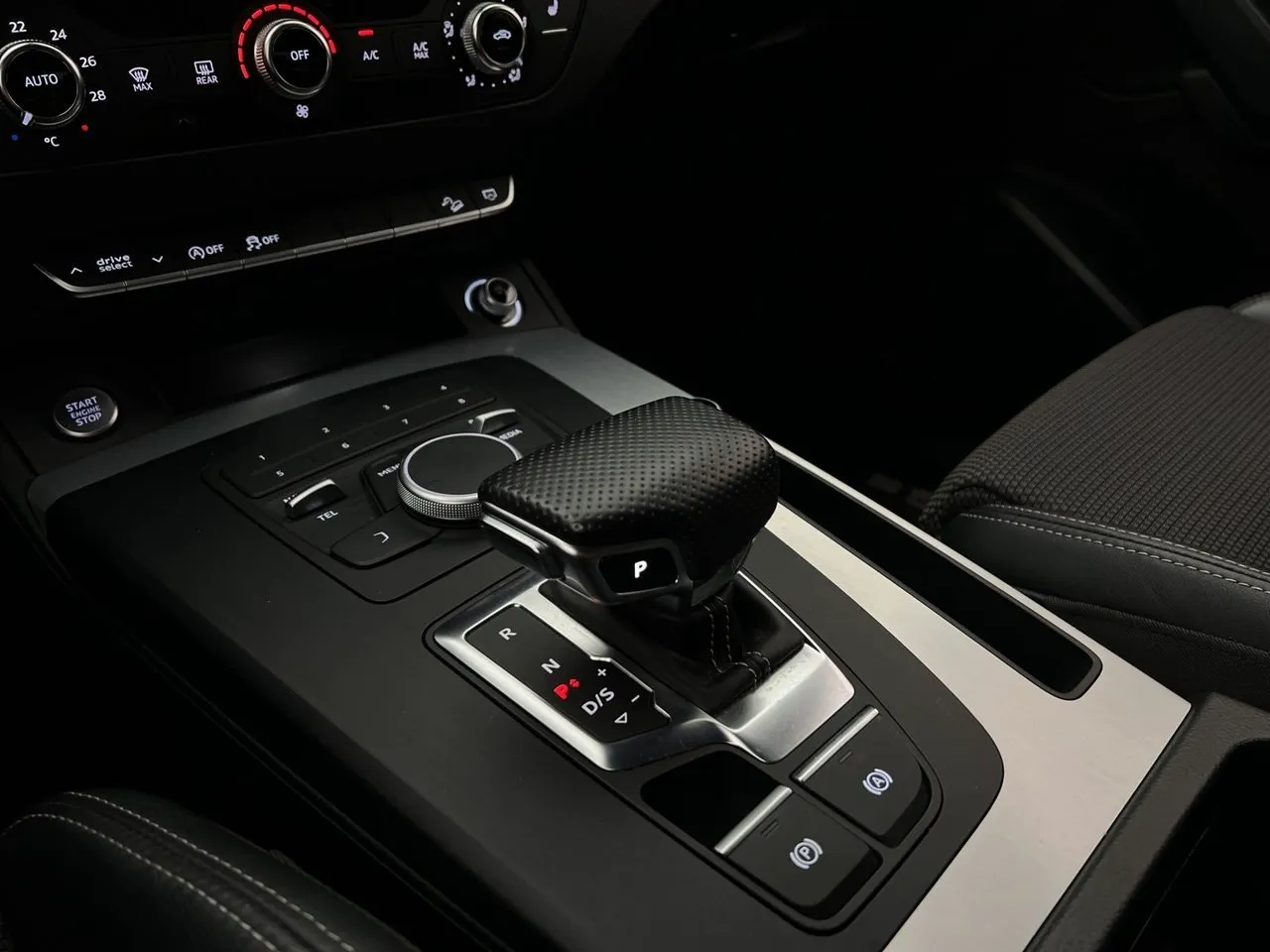Vehicle image 22