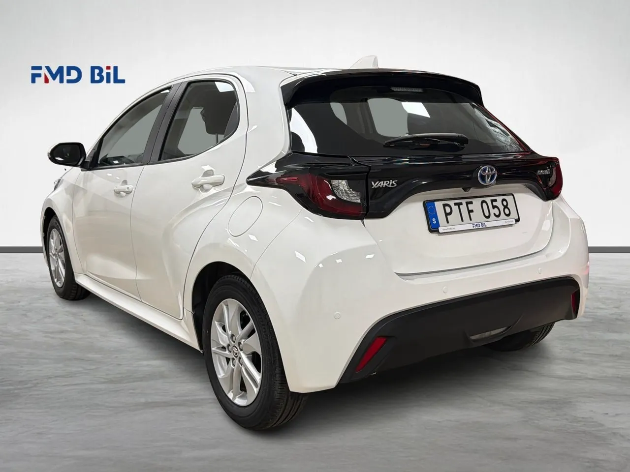 Vehicle image 6