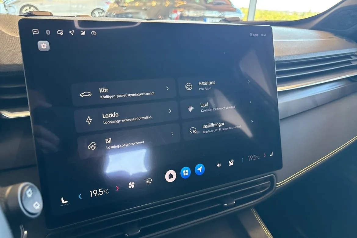 Vehicle image 18