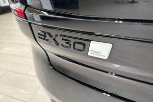 Volvo EX30 bild 12