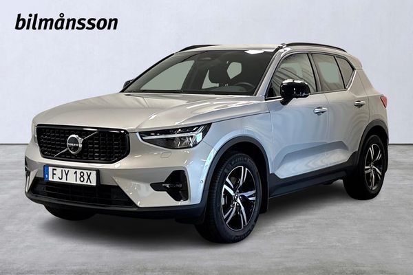 Volvo XC40 B3 FWD Bensin Plus Dark - 2025