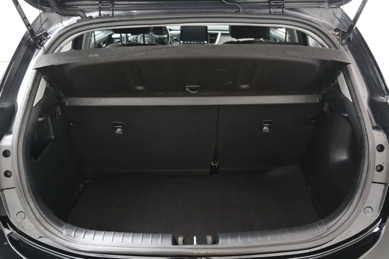 Vehicle image 21