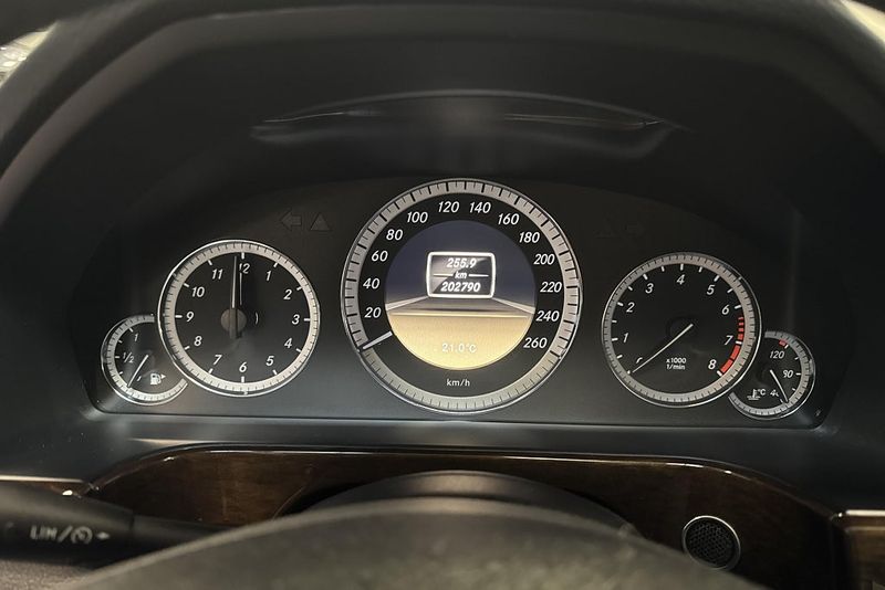 Mercedes E200 bild 6