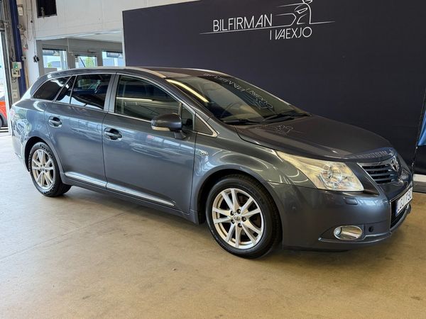 Toyota Avensis Kombi 2.2 D-4D Automat Business pkt - 2011
