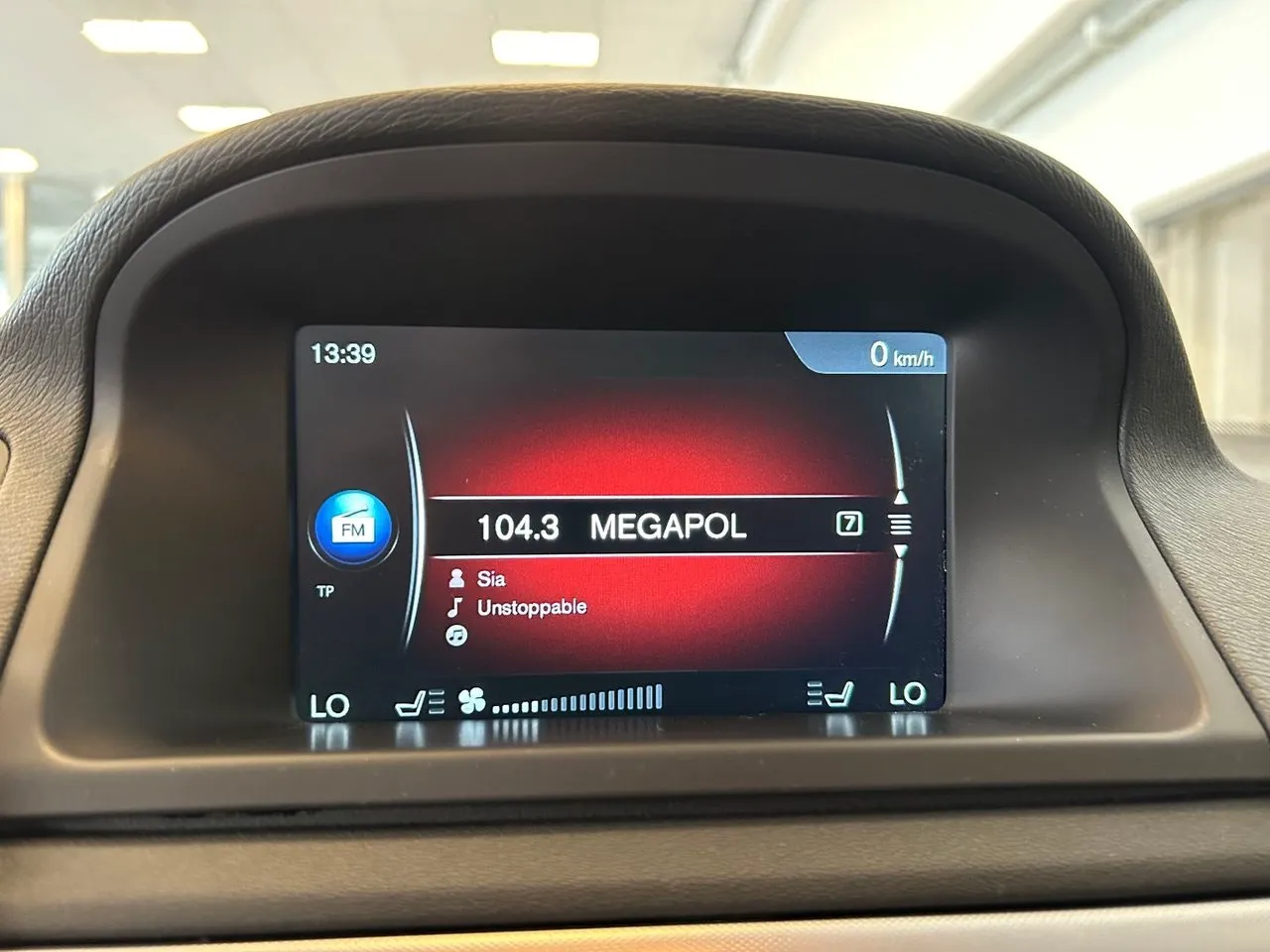 Vehicle image 20