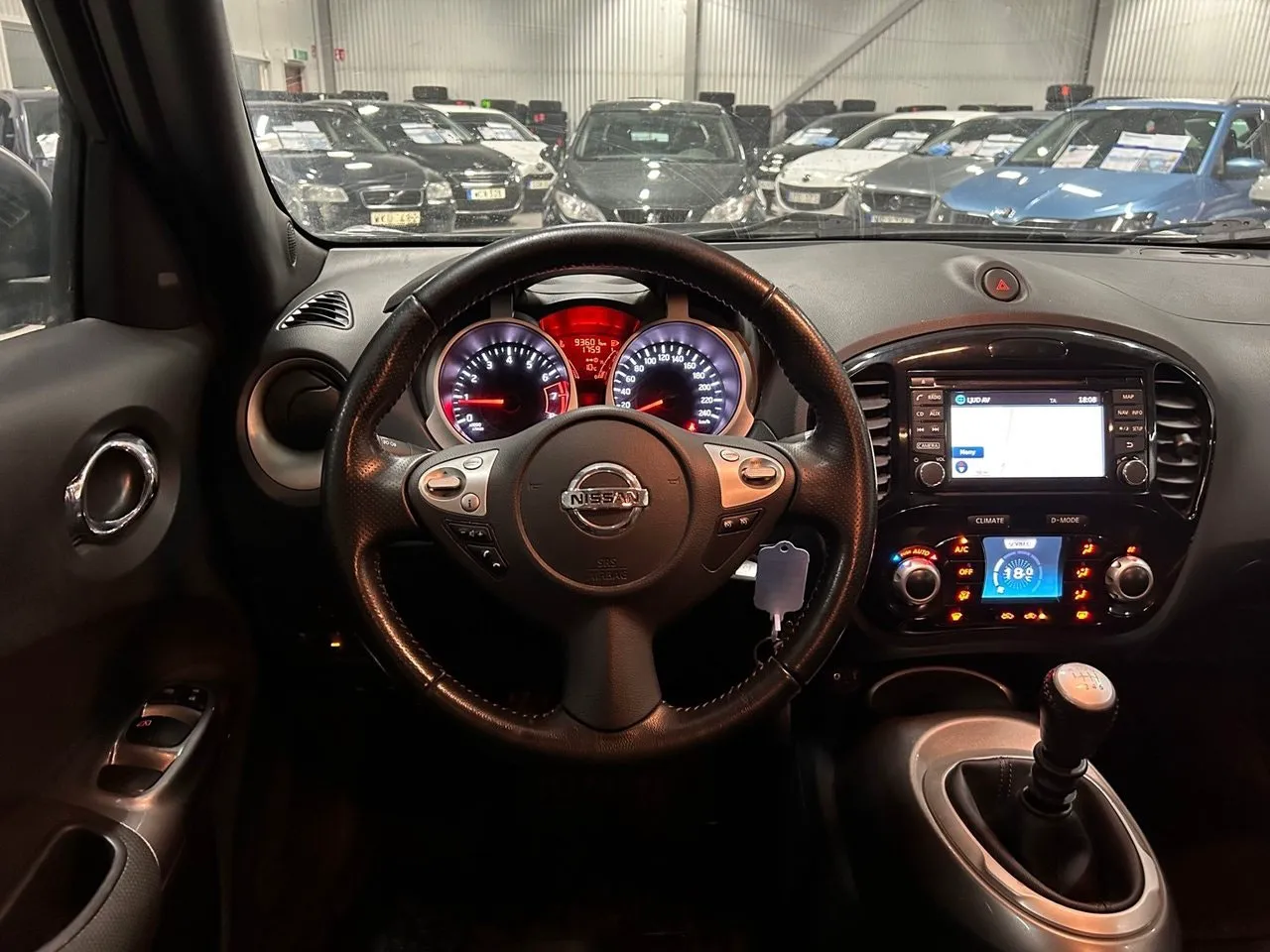 Vehicle image 9