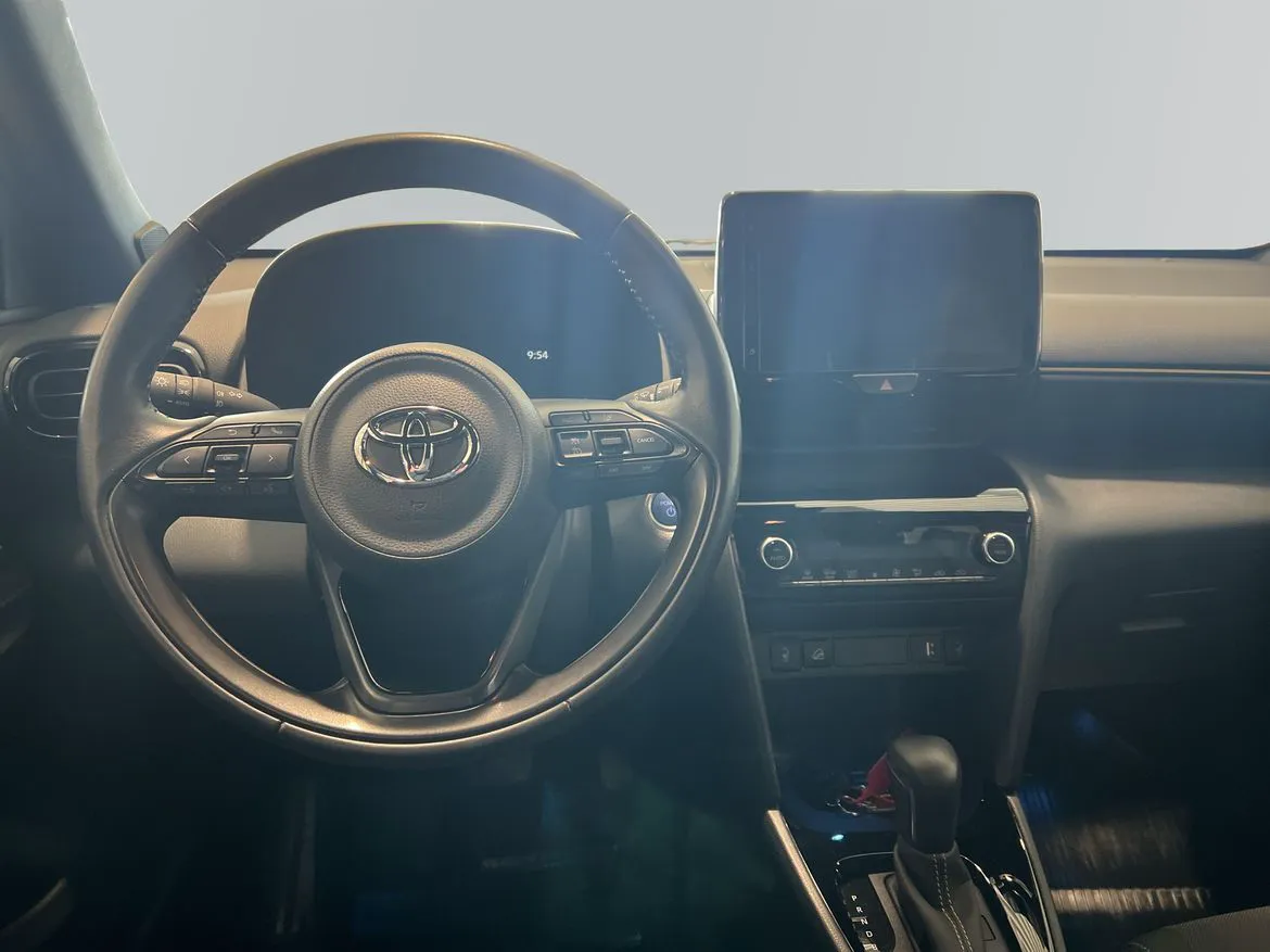 Vehicle image 7