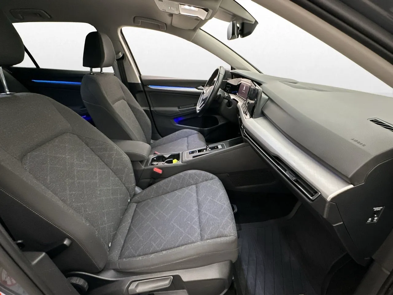 Vehicle image 25