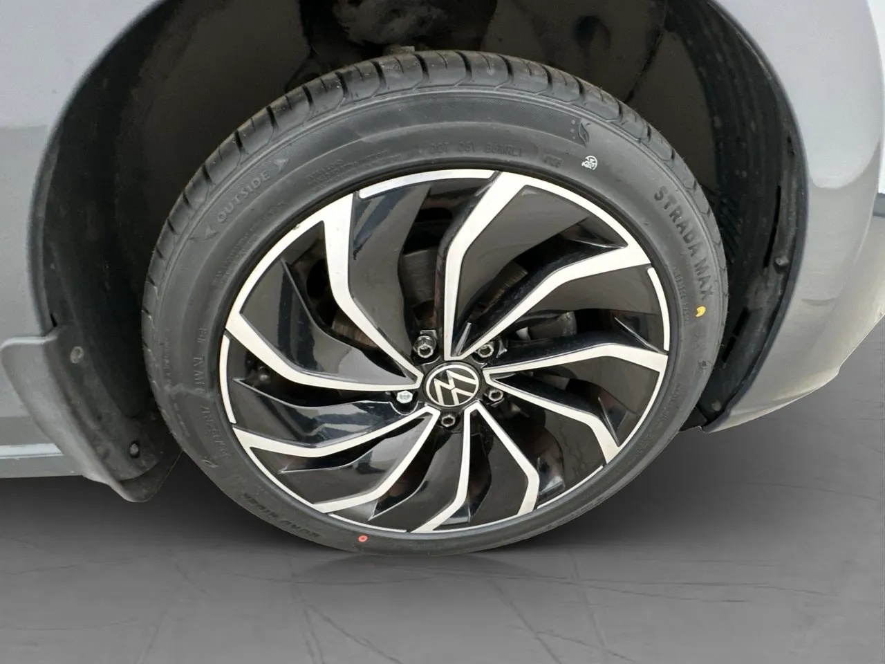 Vehicle image 31