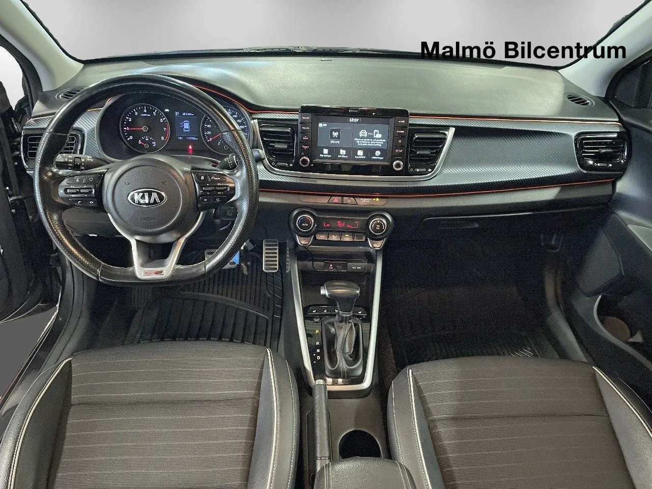 Vehicle image 10