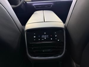 Mazda CX-6e bild 9