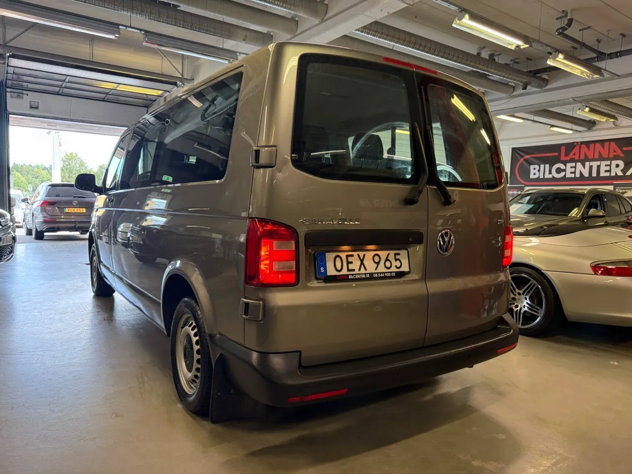 Vehicle image 7