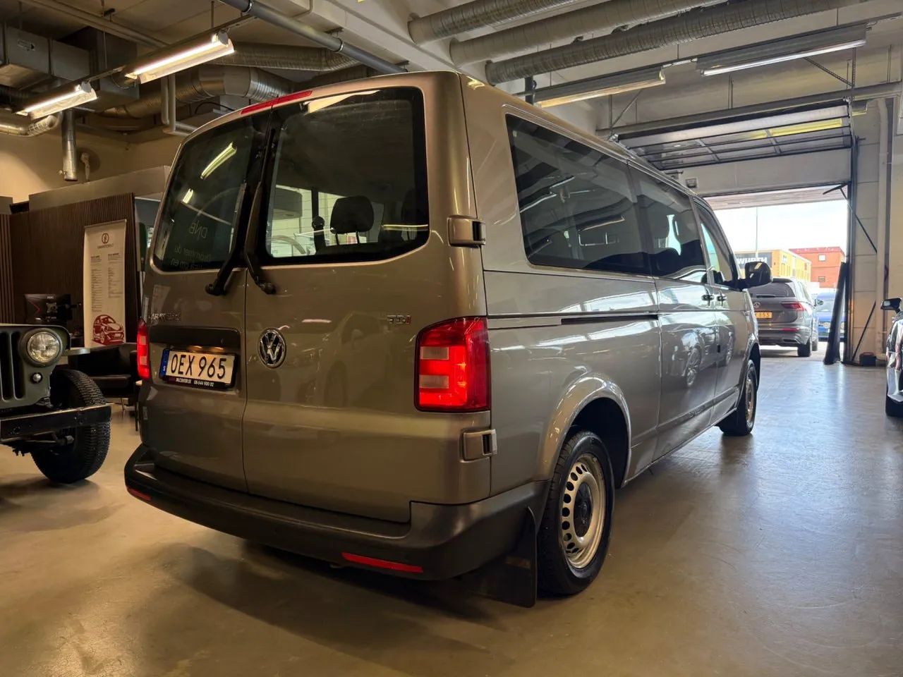 Vehicle image 5