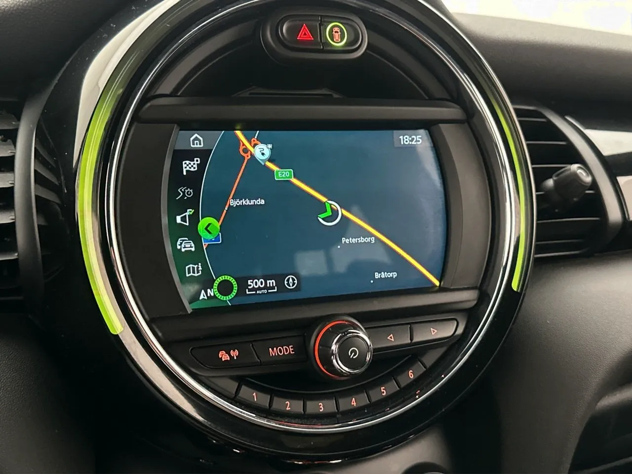 Vehicle image 14