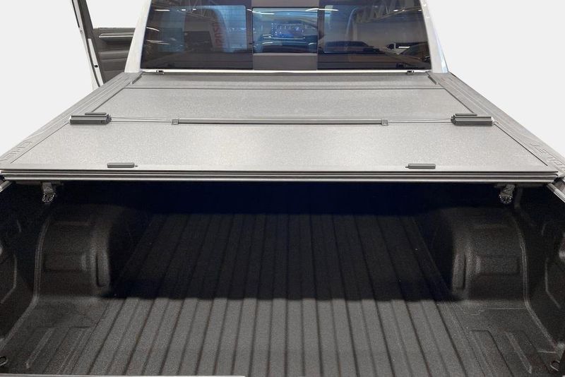 Chevrolet Silverado bild 16