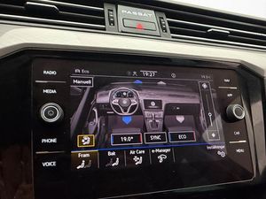 Volkswagen Passat bild 24