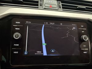 Volkswagen Passat bild 20