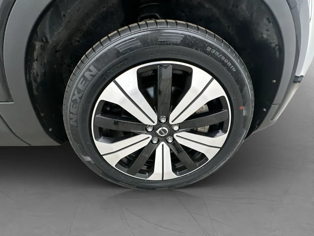Vehicle image 35