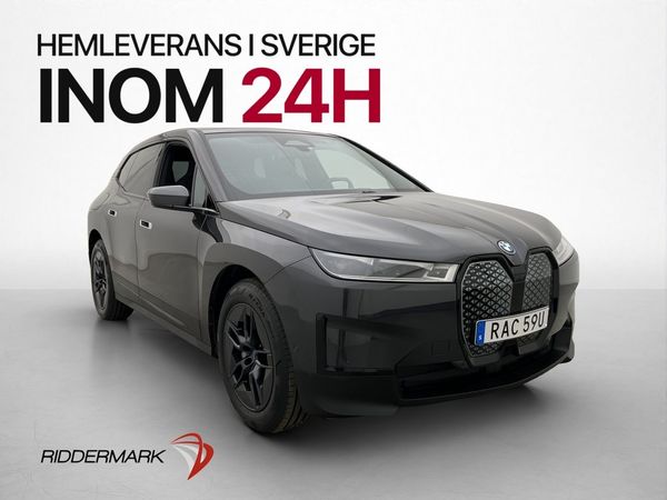 BMW iX xDrive40 Skylounge Luftfjä Soft Close Laser H/K Drag - 2023
