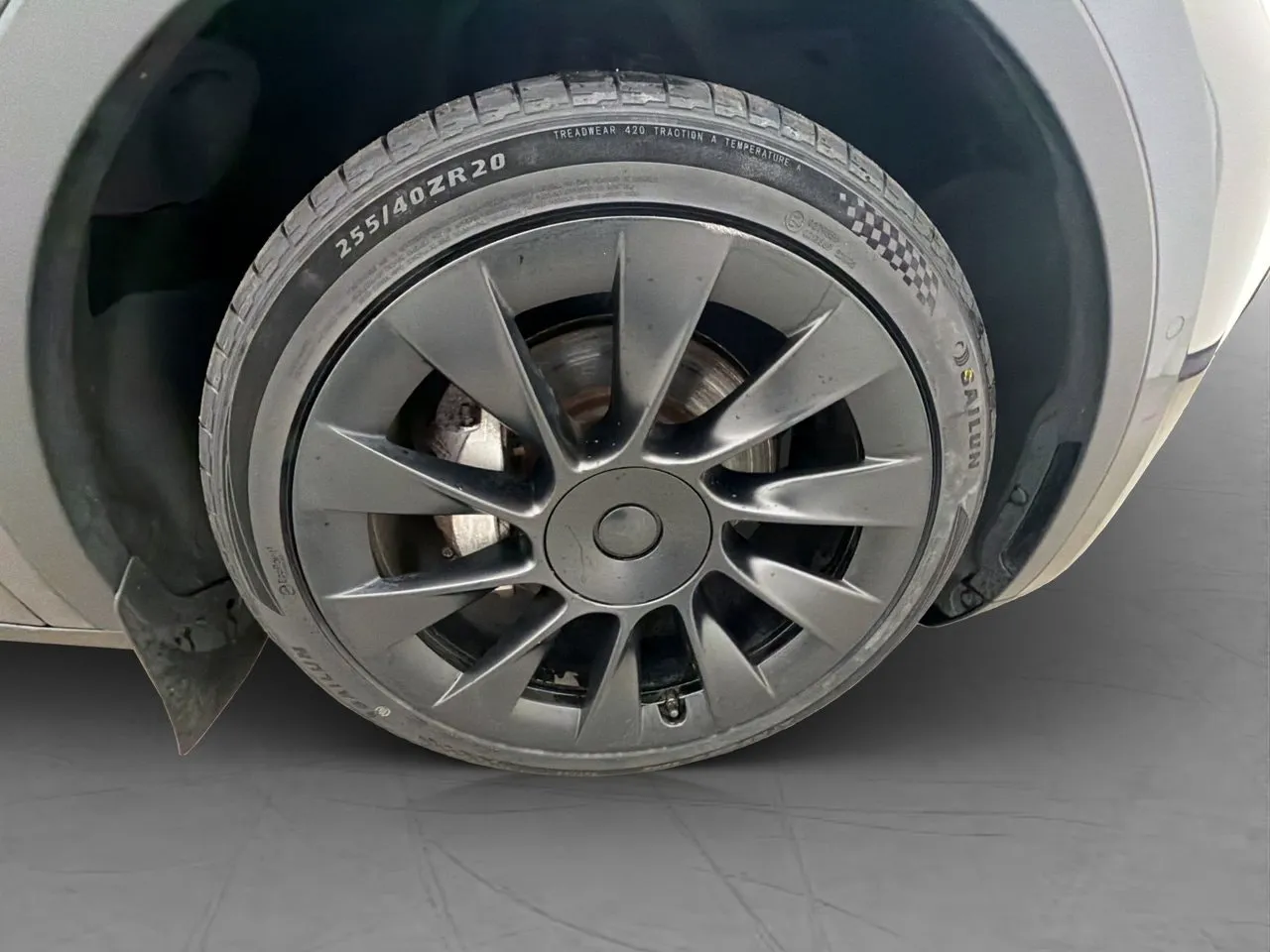 Vehicle image 32