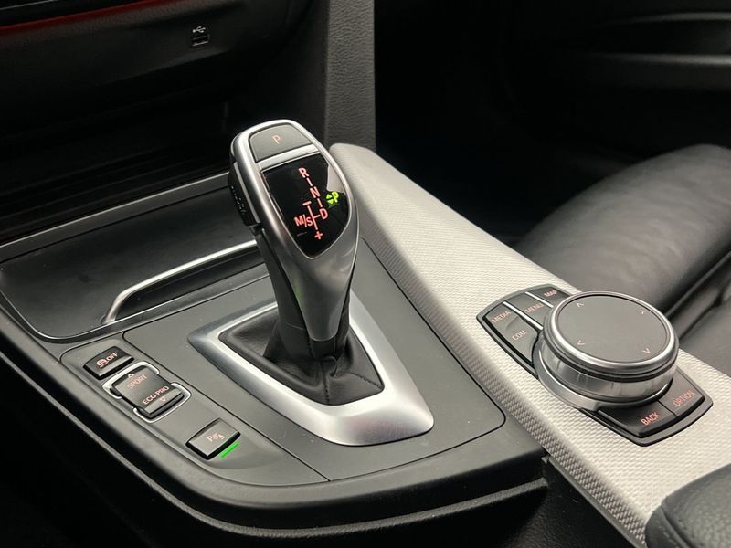 BMW 320 bild 23