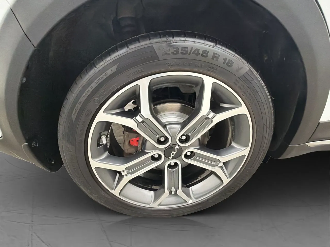 Vehicle image 33