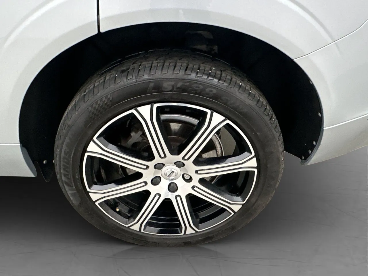 Vehicle image 35
