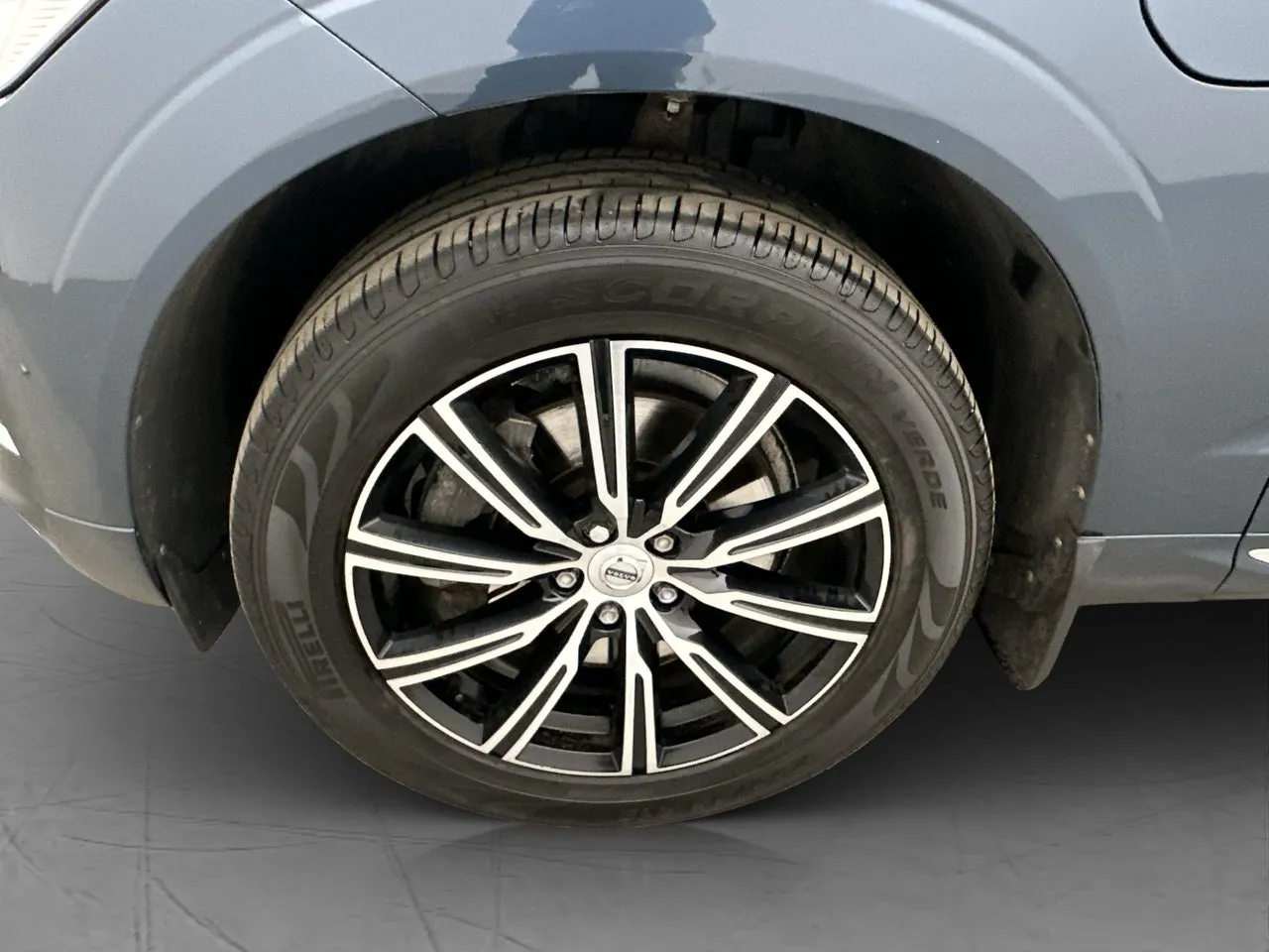 Vehicle image 37