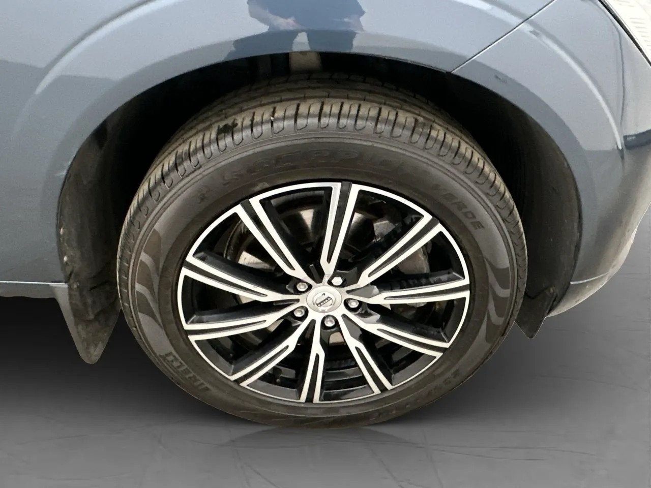 Vehicle image 35
