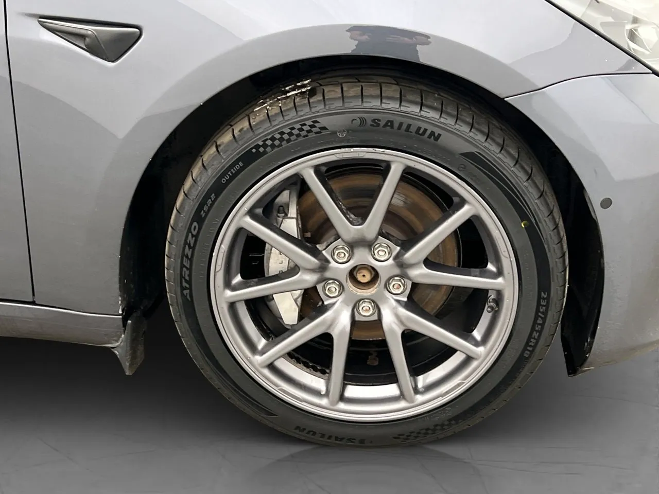 Vehicle image 30