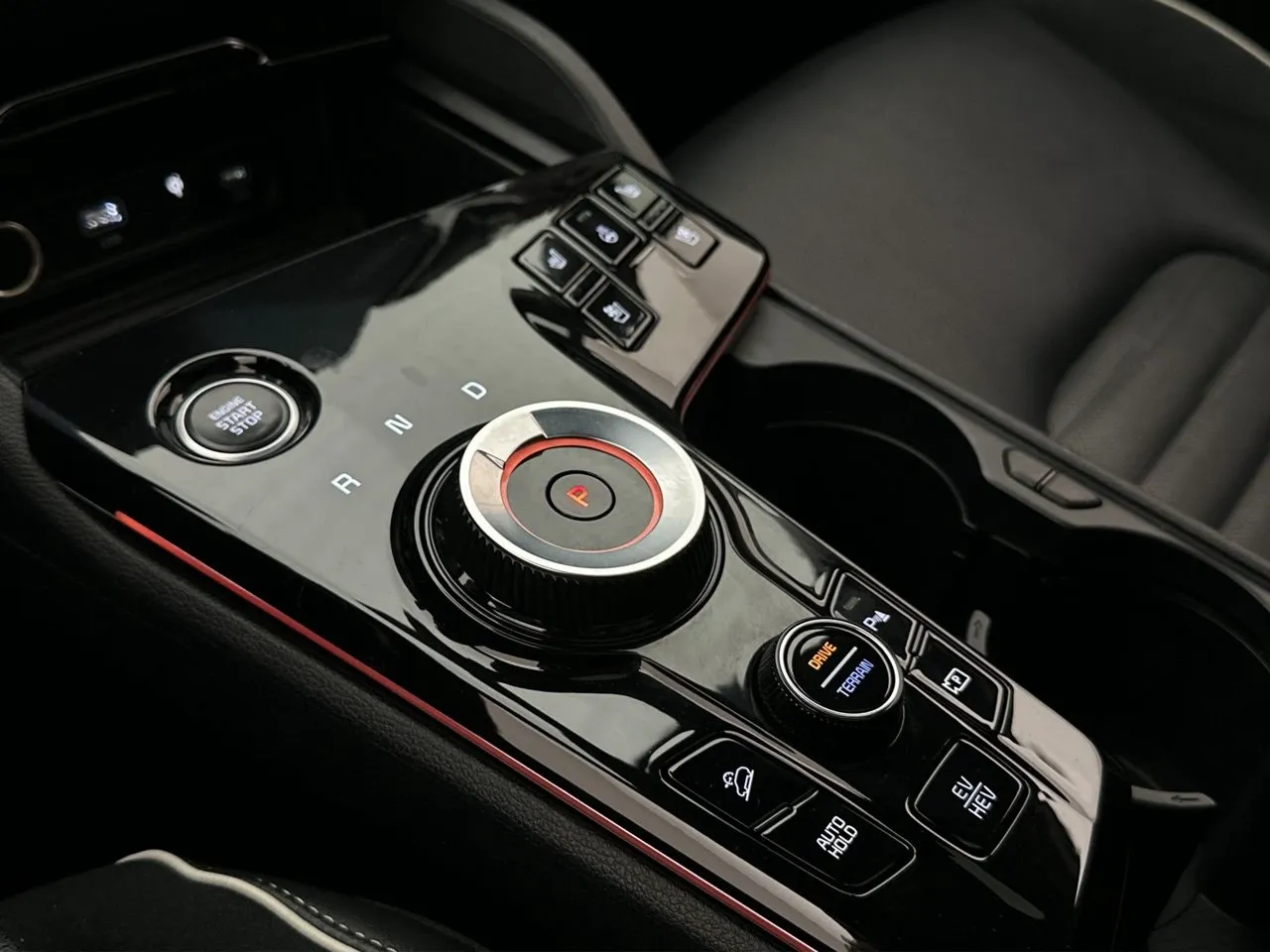 Vehicle image 25