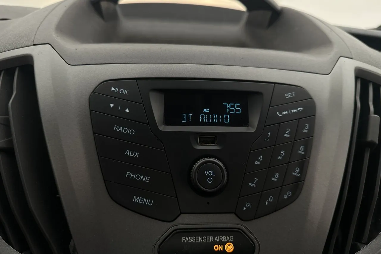 Vehicle image 20