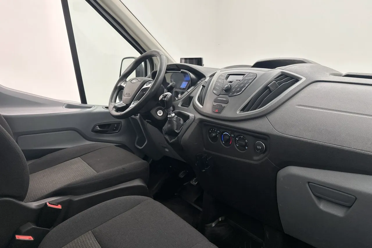 Vehicle image 23