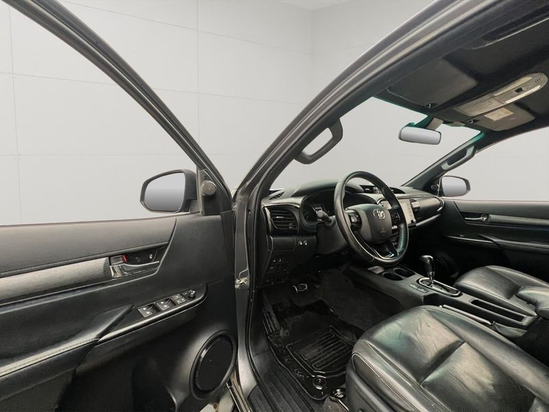 Toyota Hilux bild 17
