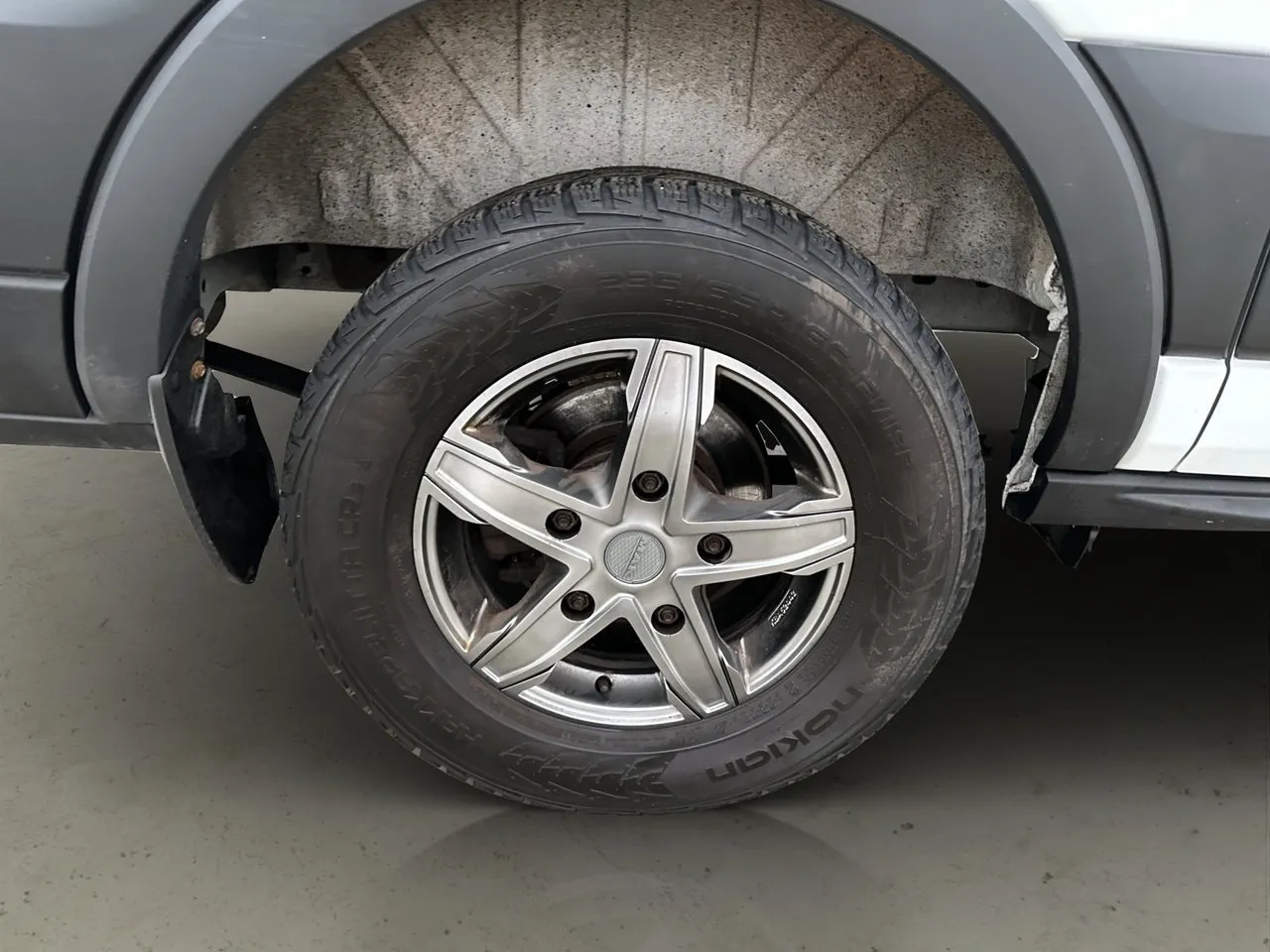 Vehicle image 22