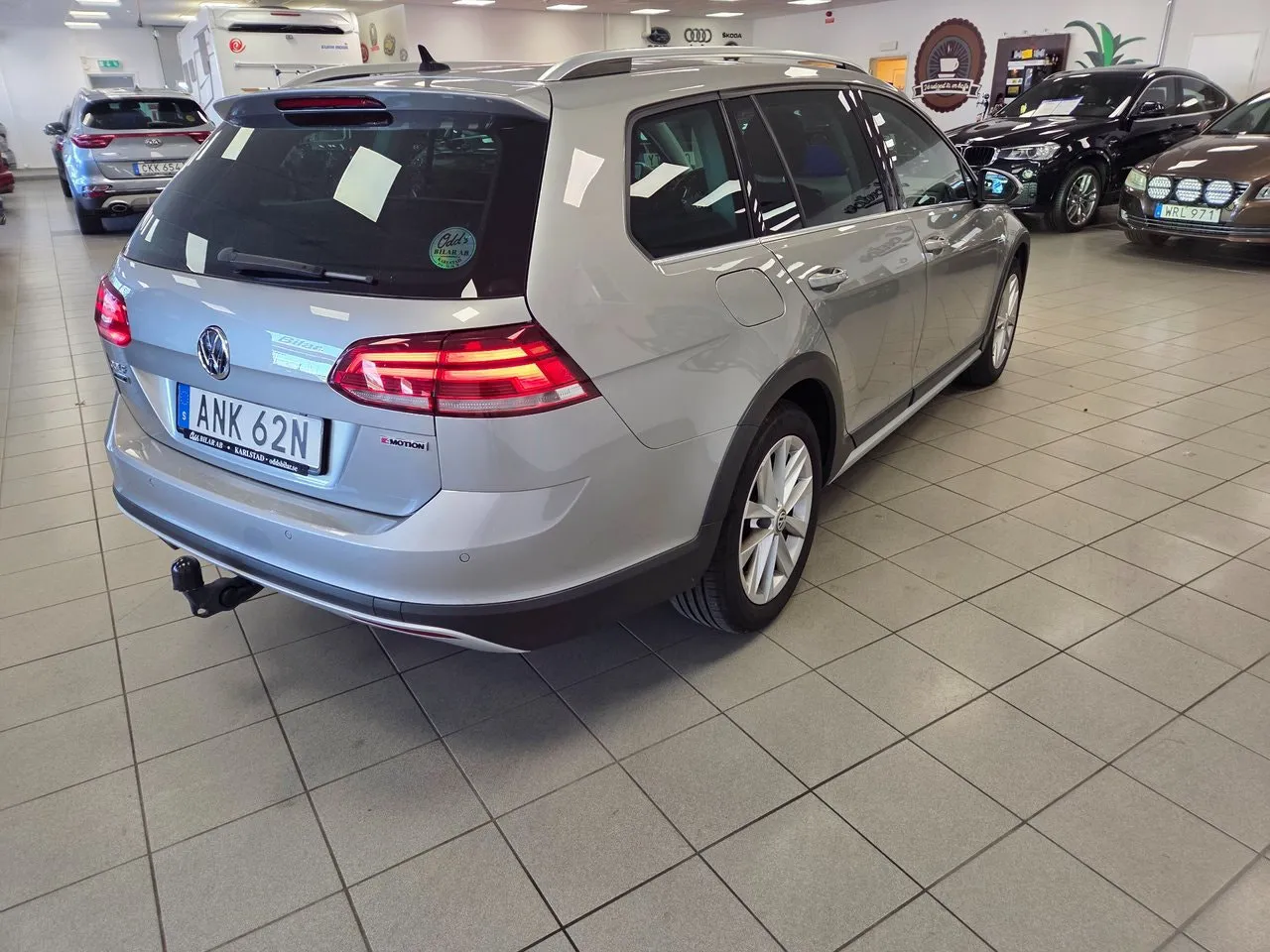 Vehicle image 8