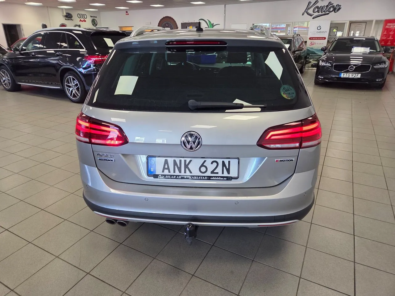 Vehicle image 5