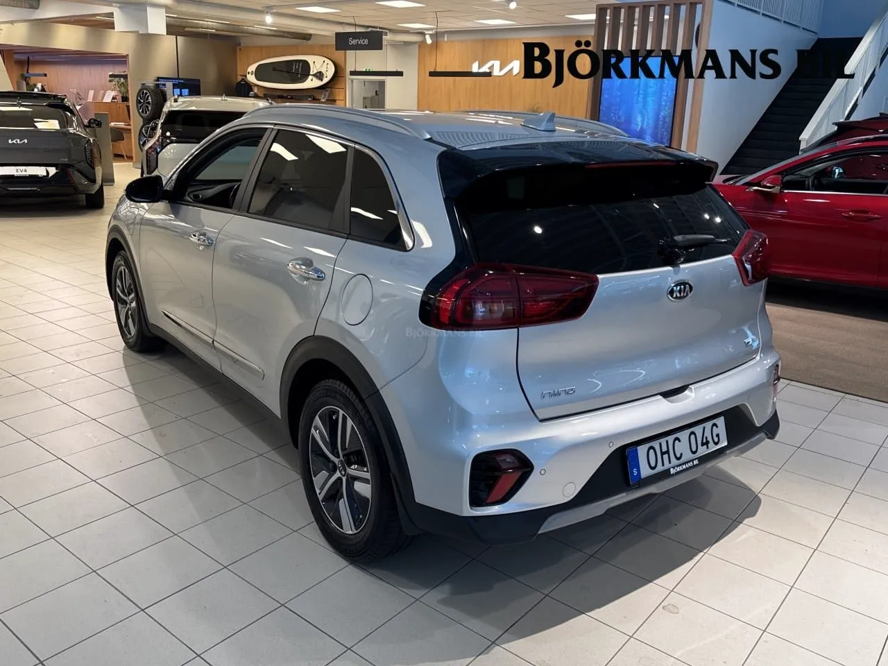 Vehicle image 5