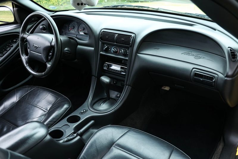 Ford Mustang bild 14