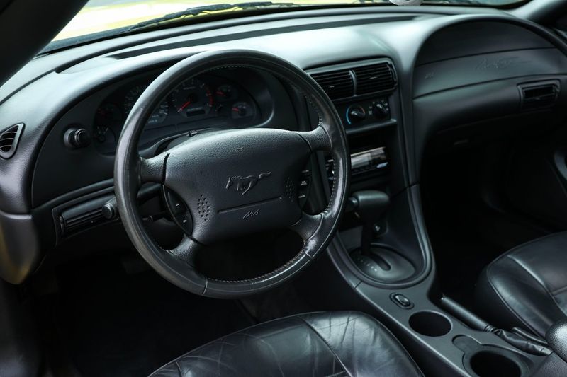 Ford Mustang bild 17