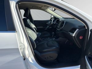 Jeep Cherokee bild 9
