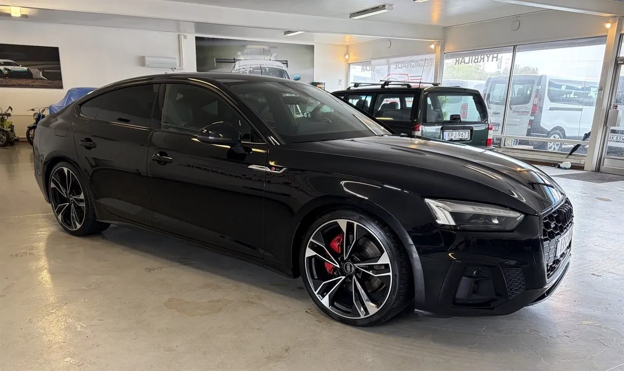 Vehicle image 5