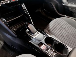 Peugeot e-2008 bild 10