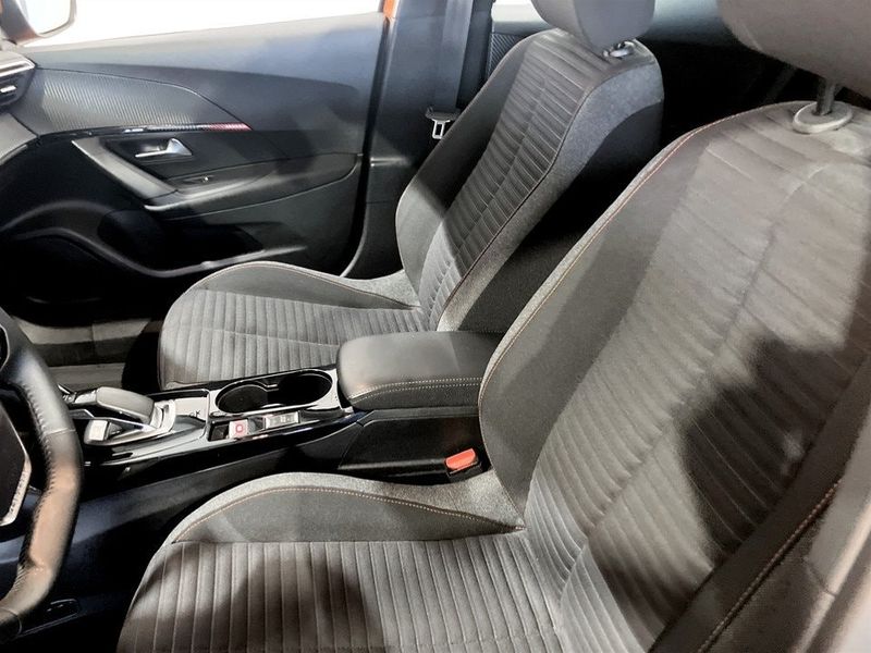 Peugeot e-2008 bild 4